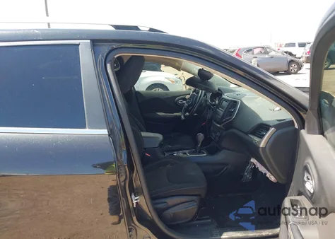 2016 Jeep Cherokee Latitude из США, поврежденный, VIN 1C4PJLCB5GW258161